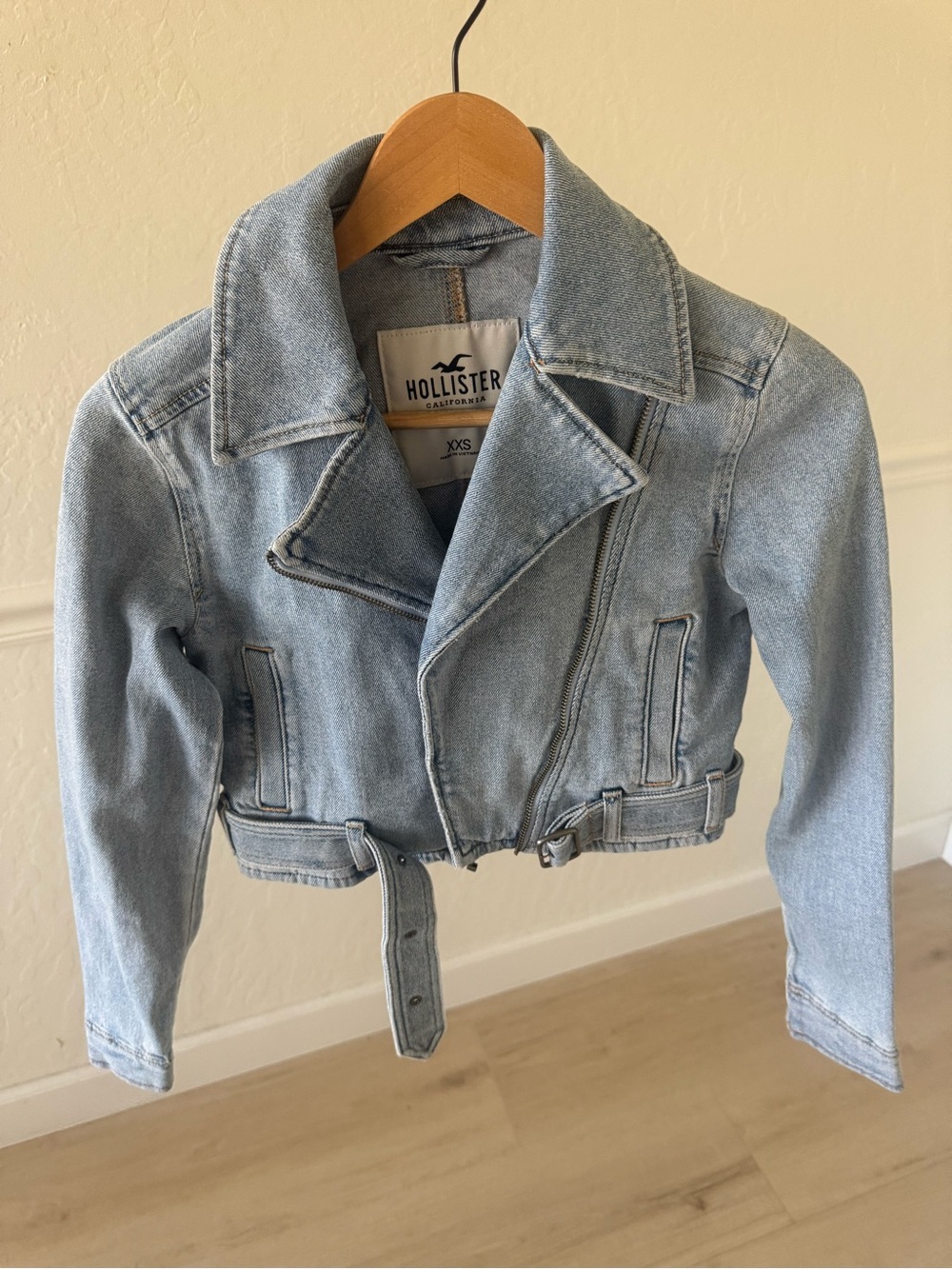 EUC- Hollister Light Blue Cropped Denim Moto Jacket Sz XXS